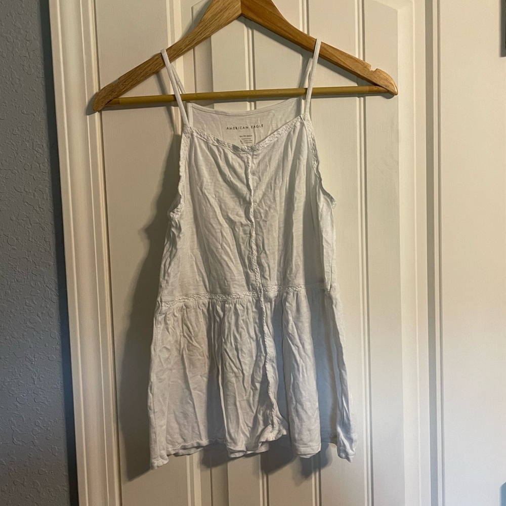 XS American Eagle white lacy spaghetti strap tank top